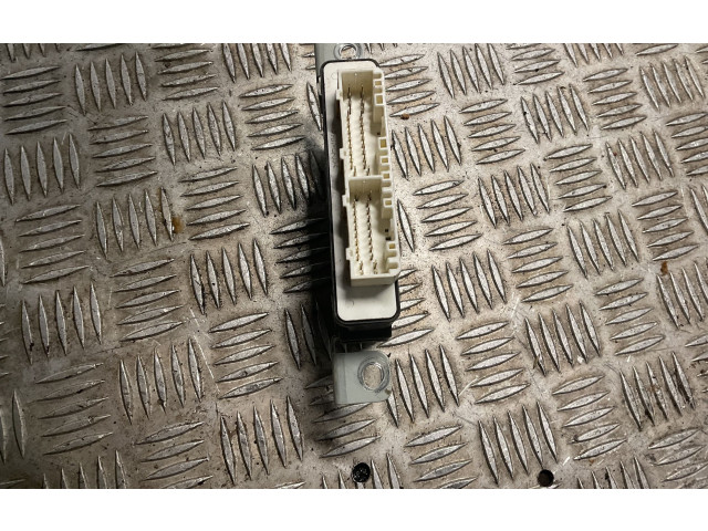 Jednotka ABS Mitsubishi Pajero 2002