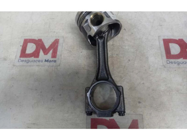  Поршень    Audi A3 S3 8P  