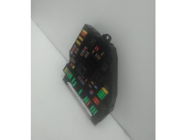 Pojistková skříňka 926492402 BMW 5 GT F07 2010