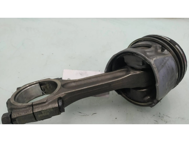 Píst Ford Focus pro naftový motor 2.0