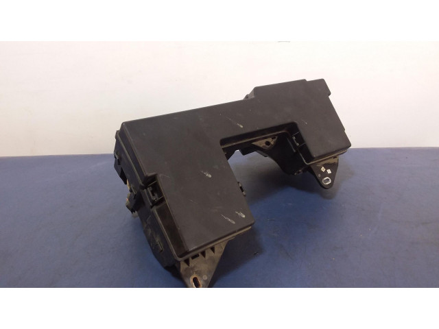 Блок предохранителей 8X2T-14A003-AA Jaguar XF X250