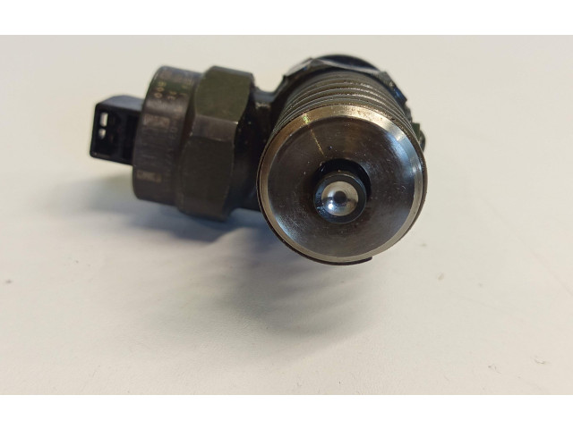 Форсунка 038130073F Audi A6 S6 C5 4B AYM