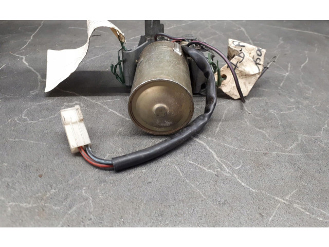 Турбина Двигатель стеклоочистителя заднего стекла Seat Ibiza I (021A)           