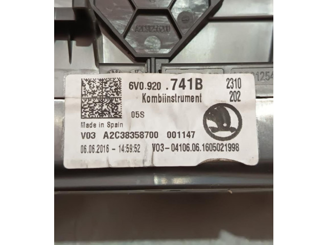 Панель приборов 6V0920741B Skoda Fabia Mk3 (NJ)