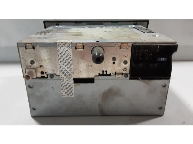 Радио/ проигрыватель CD/DVD / навигация