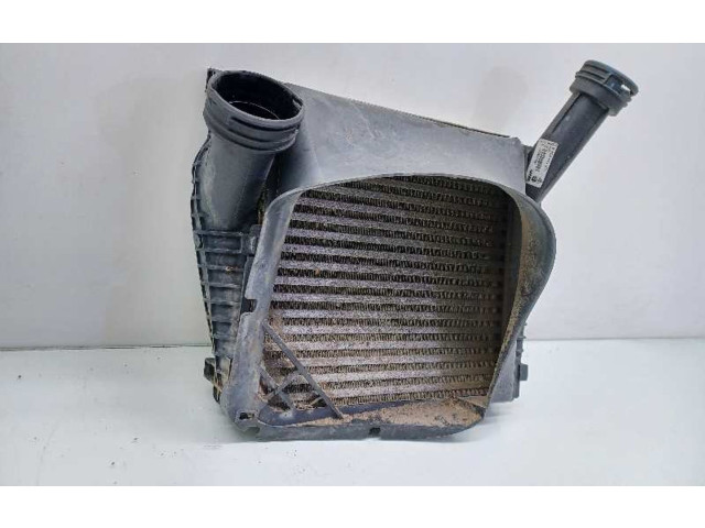 Интеркулер 95811064011, 7L6145804A Porsche Cayenne (9PA)