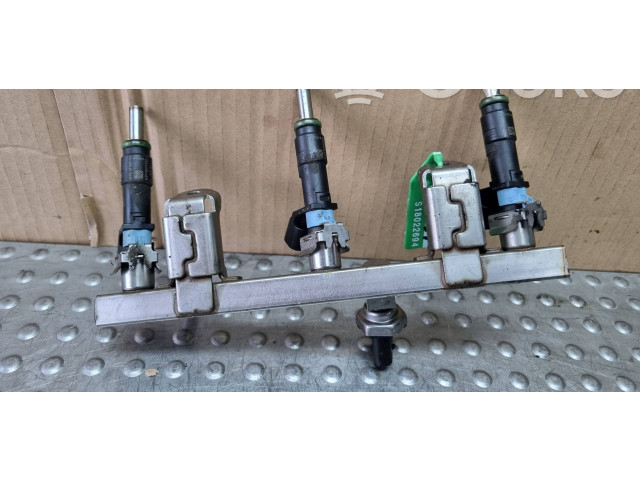 Vstřikovací lišta HX7G-9F593-CA, HX7G-9D280-BB Ford Kuga III