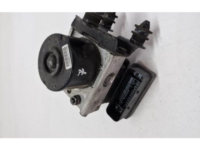 Блок АБС 1K0614117H, 1K0907379P Volkswagen Caddy 2004 - 2010 года