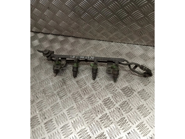 Топливная рампа Mazda 323 F