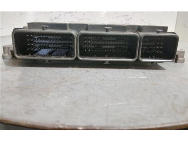 Блок управления 237106319R, 0281032811 Dacia Duster