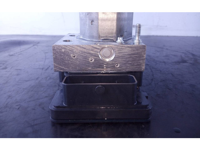 Jednotka ABS A0004310600, 269593 Mercedes-Benz GLA W156 2015
