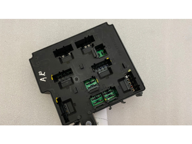 Блок предохранителей 31473570   Volvo XC90    