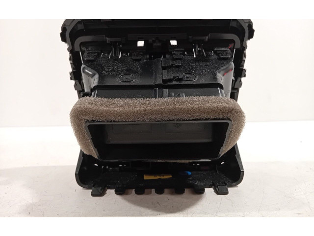 Блок управления климат-контролем    Skoda Superb B8 (3V)