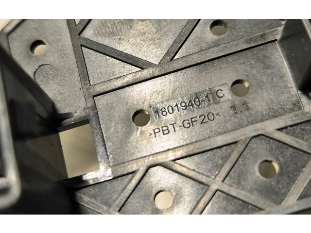 Блок предохранителей 18019401C Volvo XC90