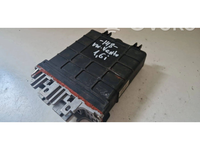 Řídící jednotka 037906025J Volkswagen Vento 1996