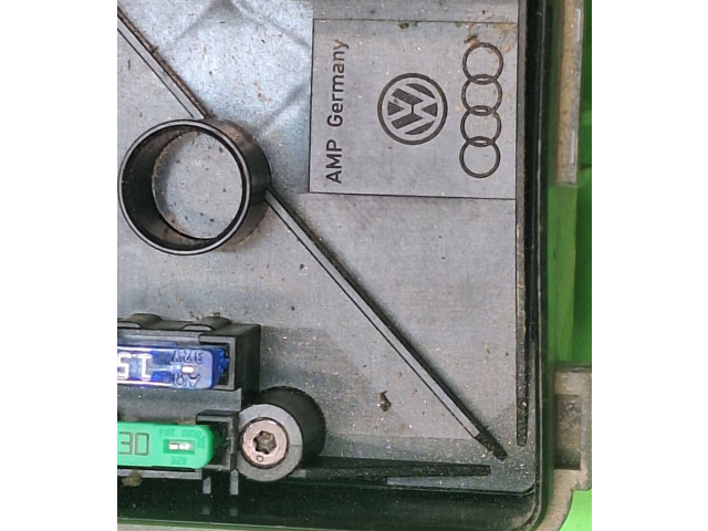   Pojistková skříňka 1k0937629   Volkswagen Caddy 2013