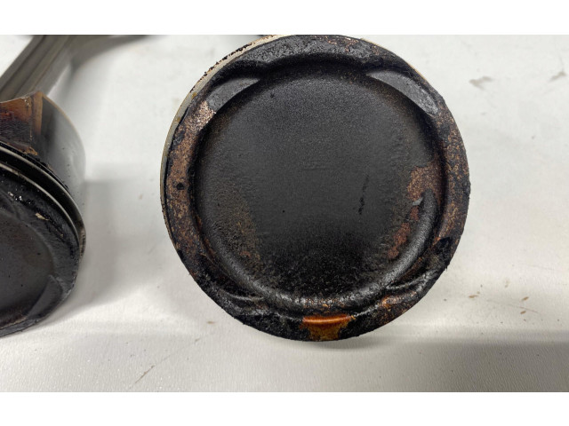 Píst G4LC KIA Venga