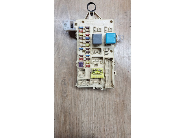Блок предохранителей  892210F010, 2191822183   Toyota Corolla Verso E121    