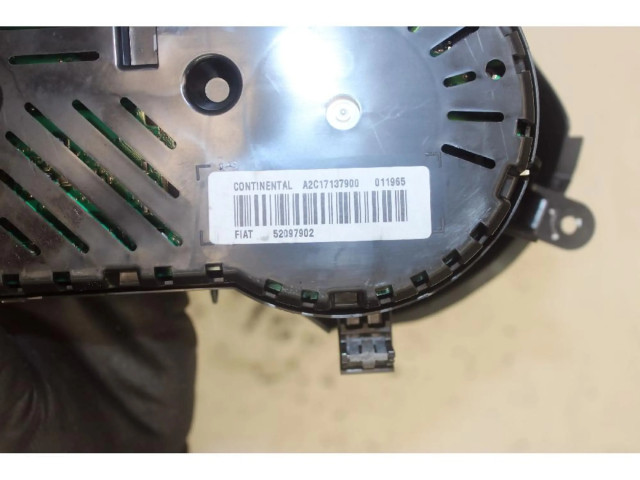 Přístrojová deska Alfa Romeo Giulia 2010