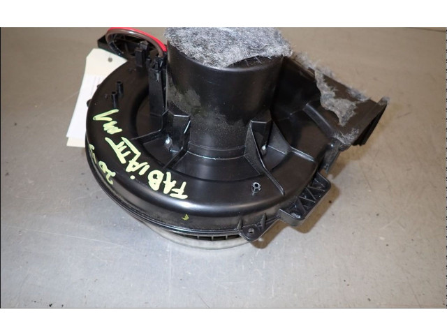 Řídící jednotka 6R1819015A Skoda Fabia Mk3 (NJ) 2015