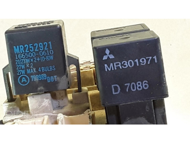 Pojistková skříňka MR24316, FC257EJMR252921 Mitsubishi Galant 2000