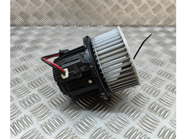 Вентилятор печки    8T1820021   Audi A5 8T 8F