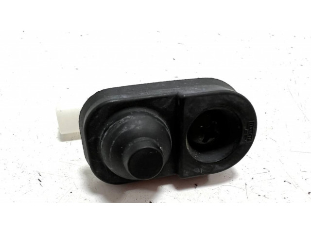 Передний датчик открытия / закрытия двери (крыло)