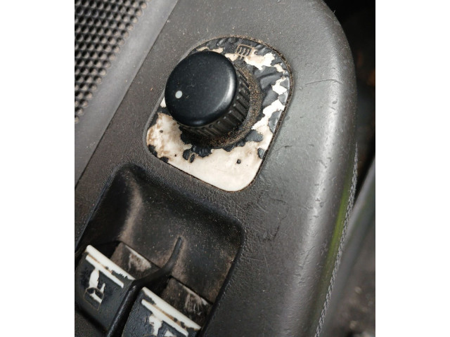 Зеркало электрическое        Volkswagen Jetta V  2005 - 2010 года   