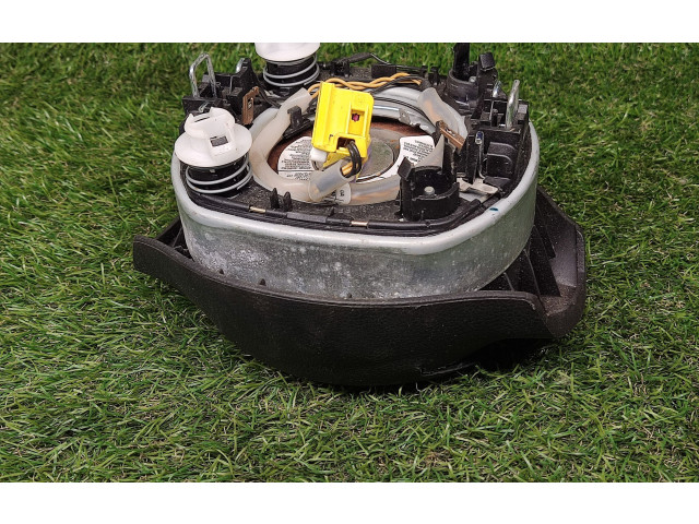 Подушка безопасности водителя 1KM880201D Volkswagen Jetta VI