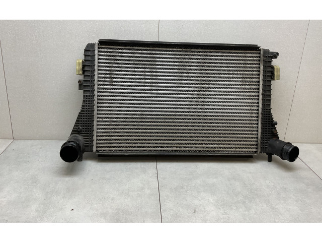 Интеркулер 1K0145803BM Volkswagen Golf VI