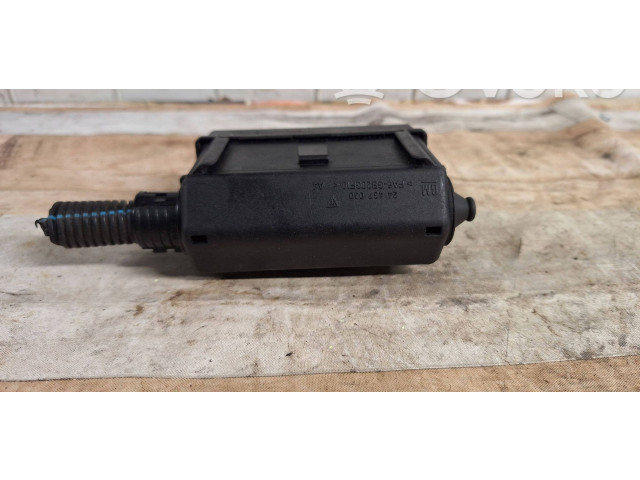 Блок предохранителей 24437030 Opel Meriva A