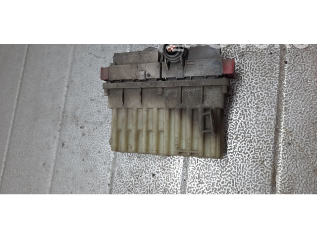 Pojistková skříňka Opel Zfira A 2002