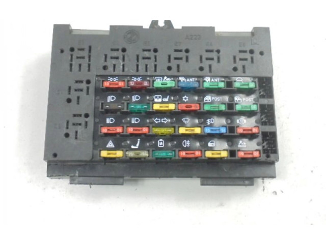 Pojistková skříňka Alfa Romeo 164 1993