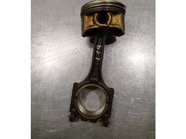 Поршень с шатуном B5254T2 Volvo XC90