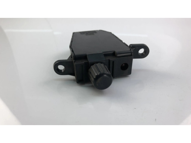 Блок управления 4232Y54   Lexus LS 400