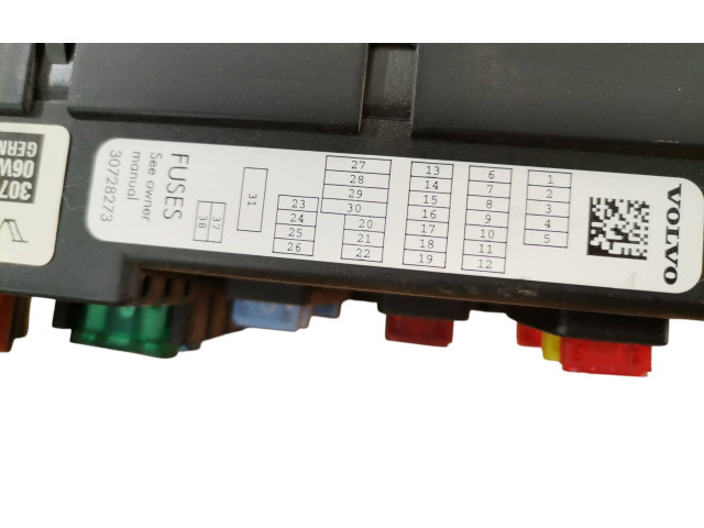Блок предохранителей 30728512, 06W342   Volvo XC90    