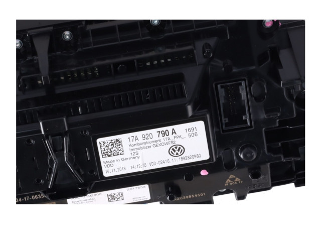 Přístrojová deska  Volkswagen T-Roc 2019 17A920790A  