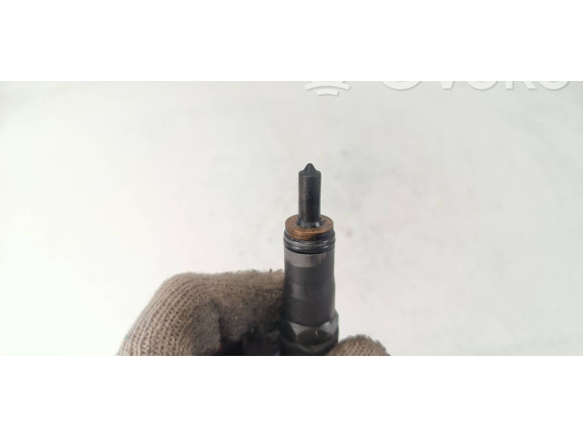 Форсунка 038130073F    Volkswagen Bora  AJM 