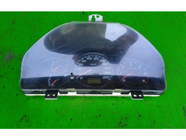 Přístrojová deska Mazda Premacy 2003