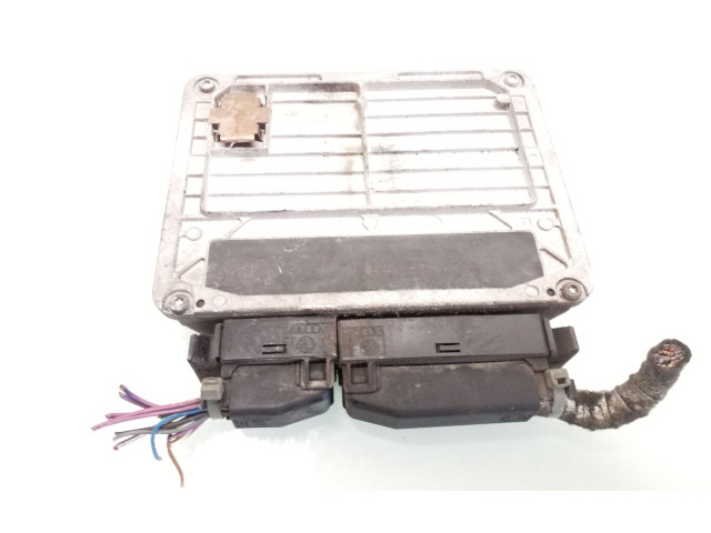 Блок управления двигателя 06A906019F   Skoda Octavia Mk1 (1U)