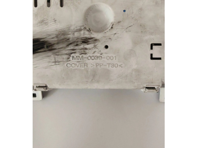 Панель приборов MM0039001 Mitsubishi L200