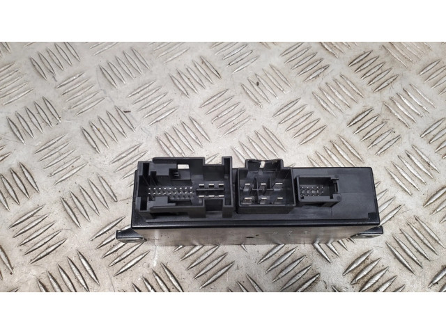 Блок управления крюка для прицепа