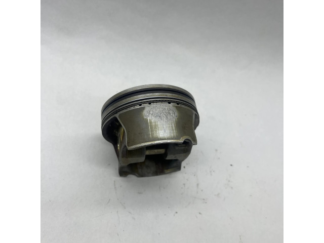 Поршень с шатуном A2780302317 Mercedes-Benz GL X166 для бензинового двигателя 4.7