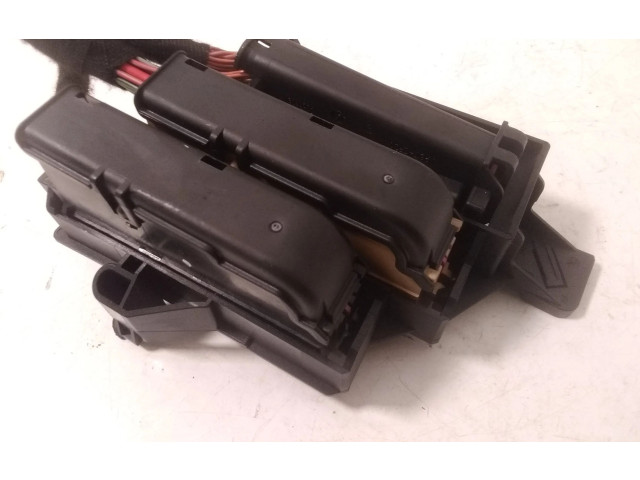 Блок предохранителей 8K2971845B   Audi A5 8T 8F    