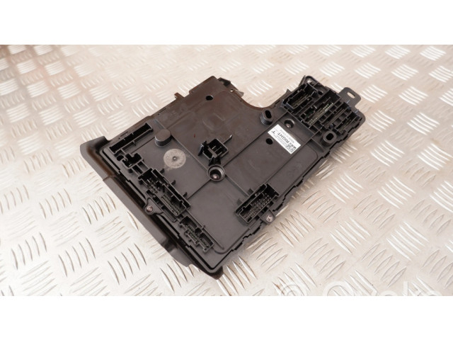 Блок комфорта 165765039A, 167097700A Tesla Model Y