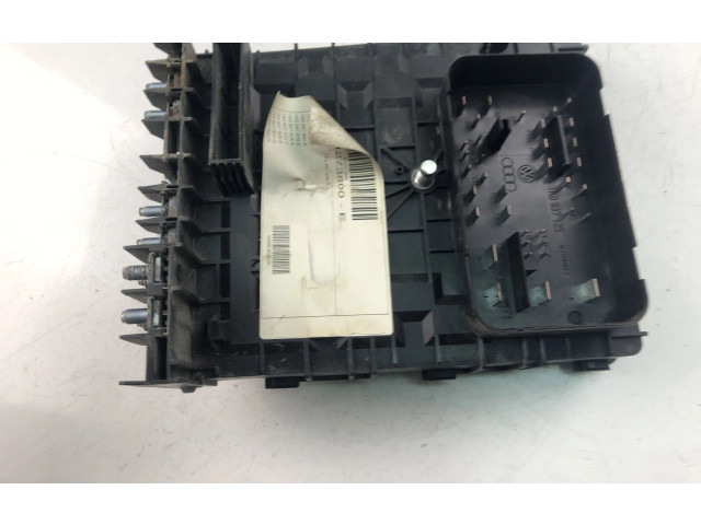 Блок предохранителей 1K0937125A Volkswagen Caddy