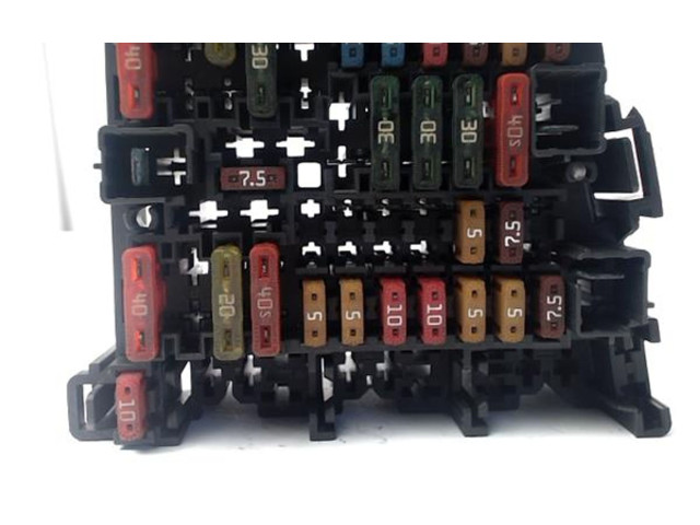 Блок предохранителей 5Q0937615C Audi RS3