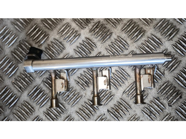 Vstřikovací lišta J1BG9H487AA Ford Focus pro benzínový motor 1.0