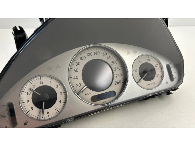 Přístrojová deska Mercedes-Benz E W211 2004 A2115400547, 110080284017