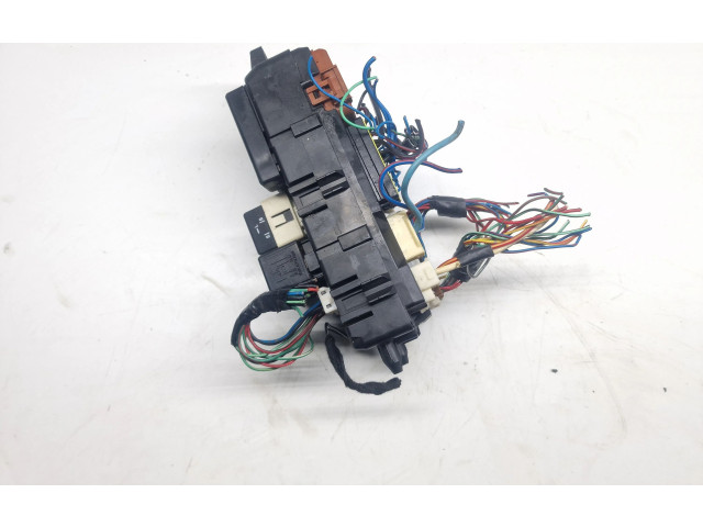 Блок предохранителей MB953355   Mitsubishi Carisma    